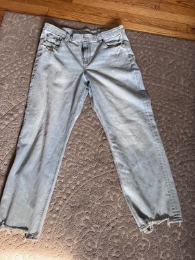 AE distressed light washed jeans